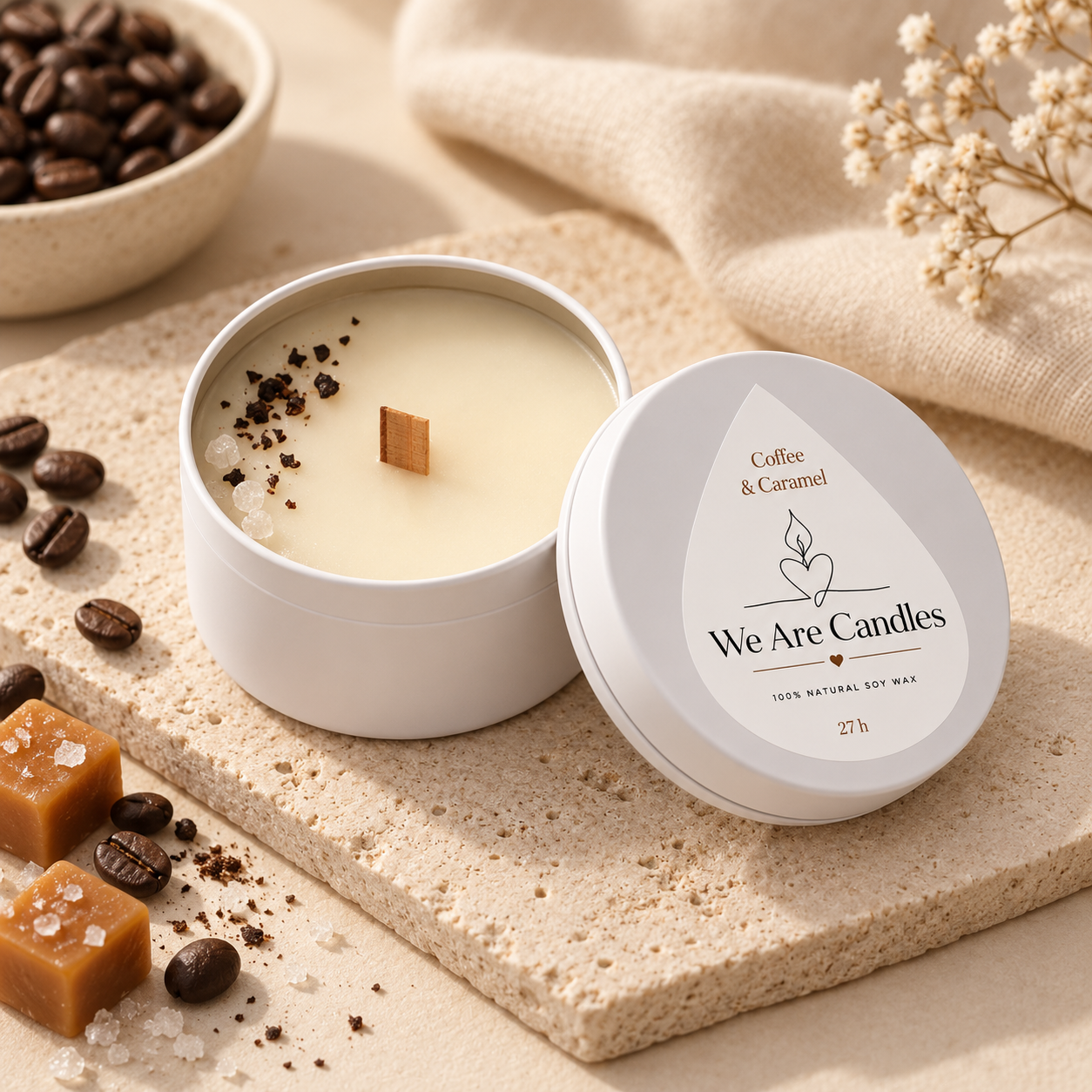 Coffee & Caramel — метална ароматна свещ с дървен фитил, кафе и карамел (27ч)